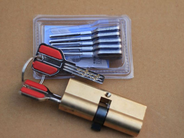 复兴24小时上门开锁公司